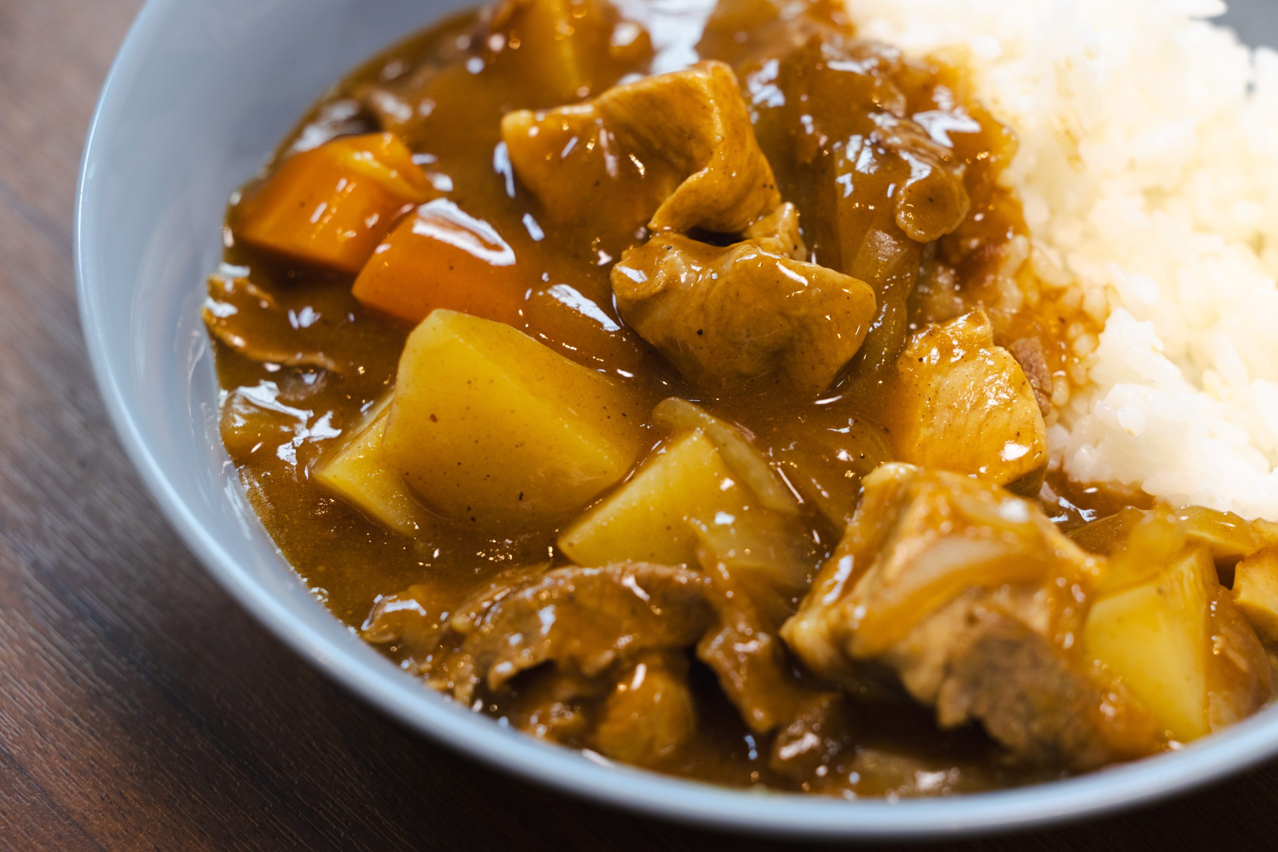 具材の入った手作りカレー